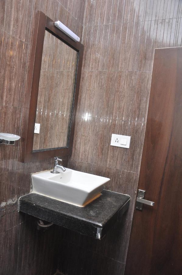 Hotel Temple City Papanasam Exterior photo