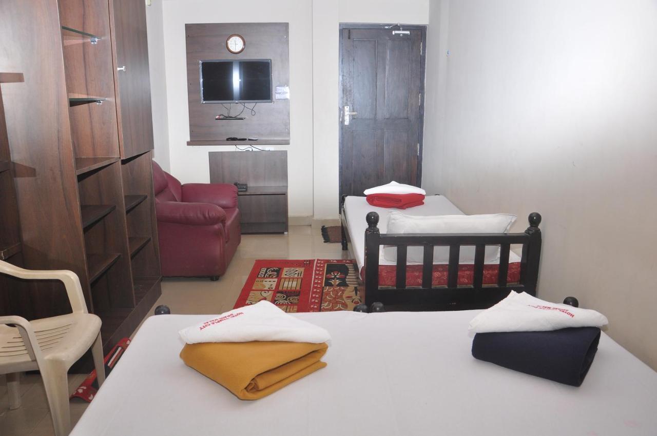 Hotel Temple City Papanasam Exterior photo