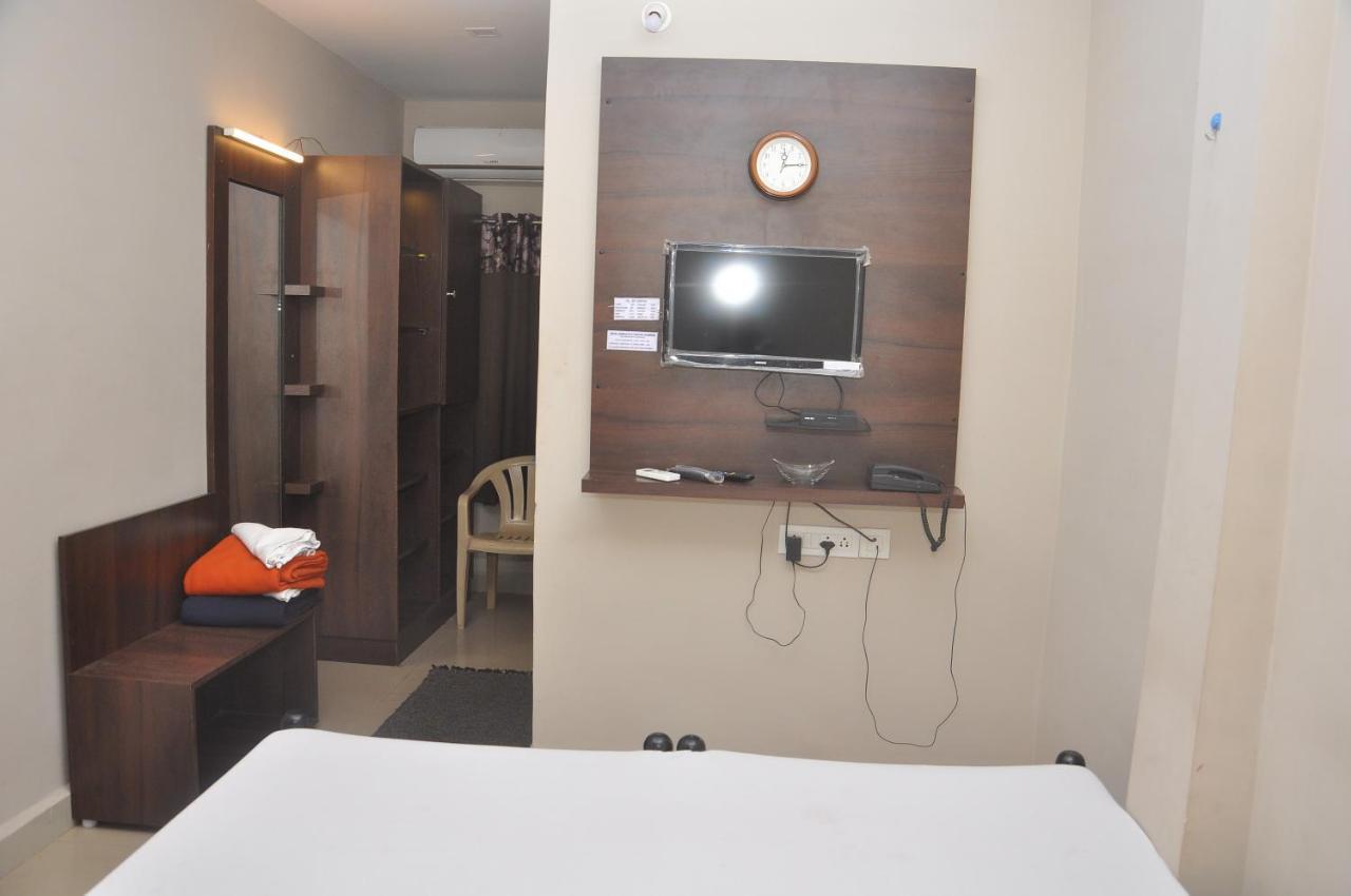 Hotel Temple City Papanasam Exterior photo