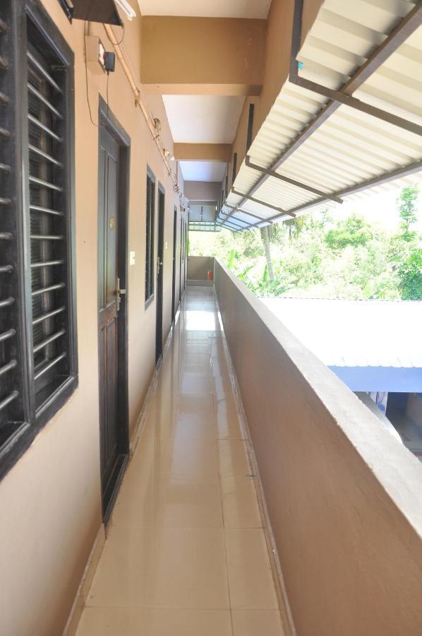 Hotel Temple City Papanasam Exterior photo