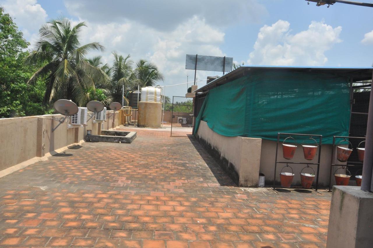 Hotel Temple City Papanasam Exterior photo
