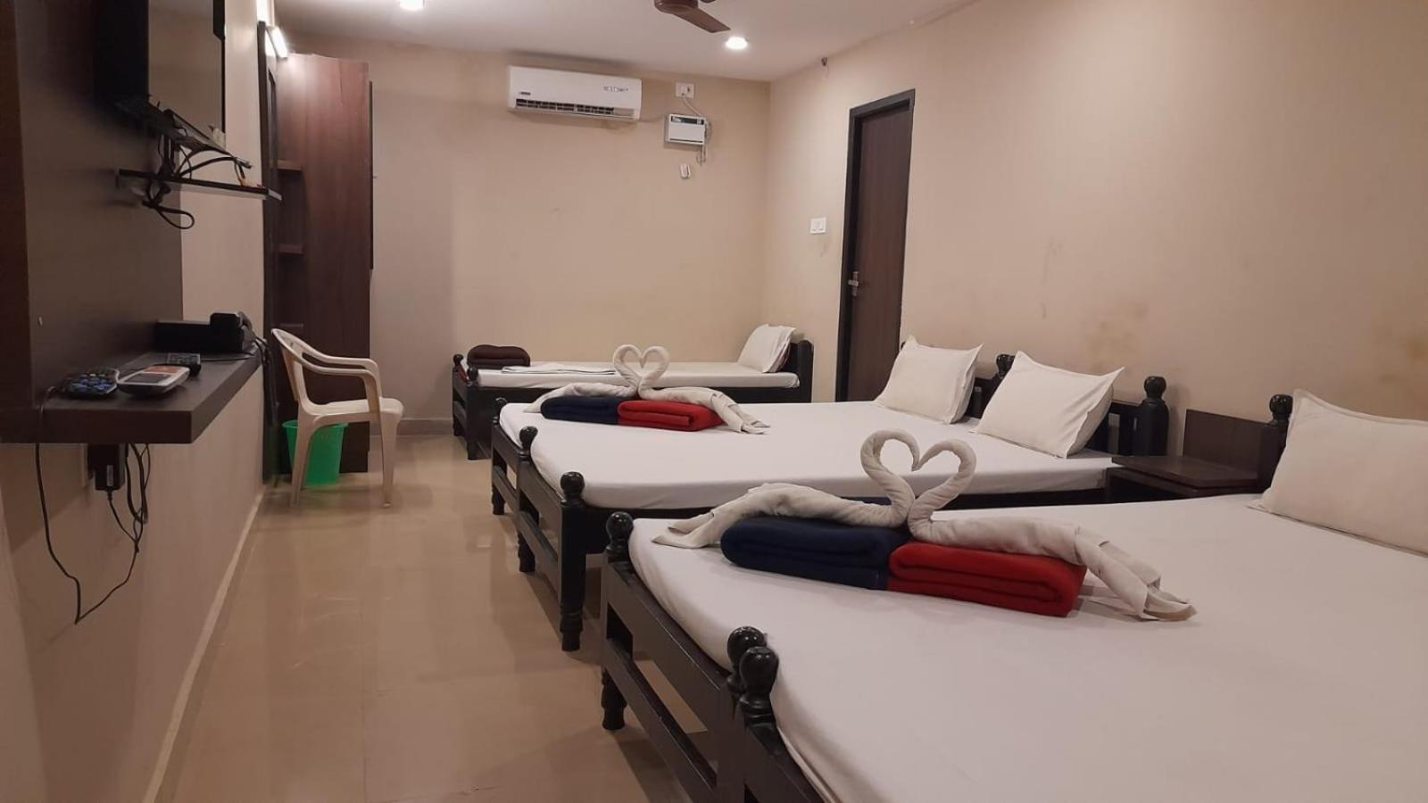 Hotel Temple City Papanasam Exterior photo